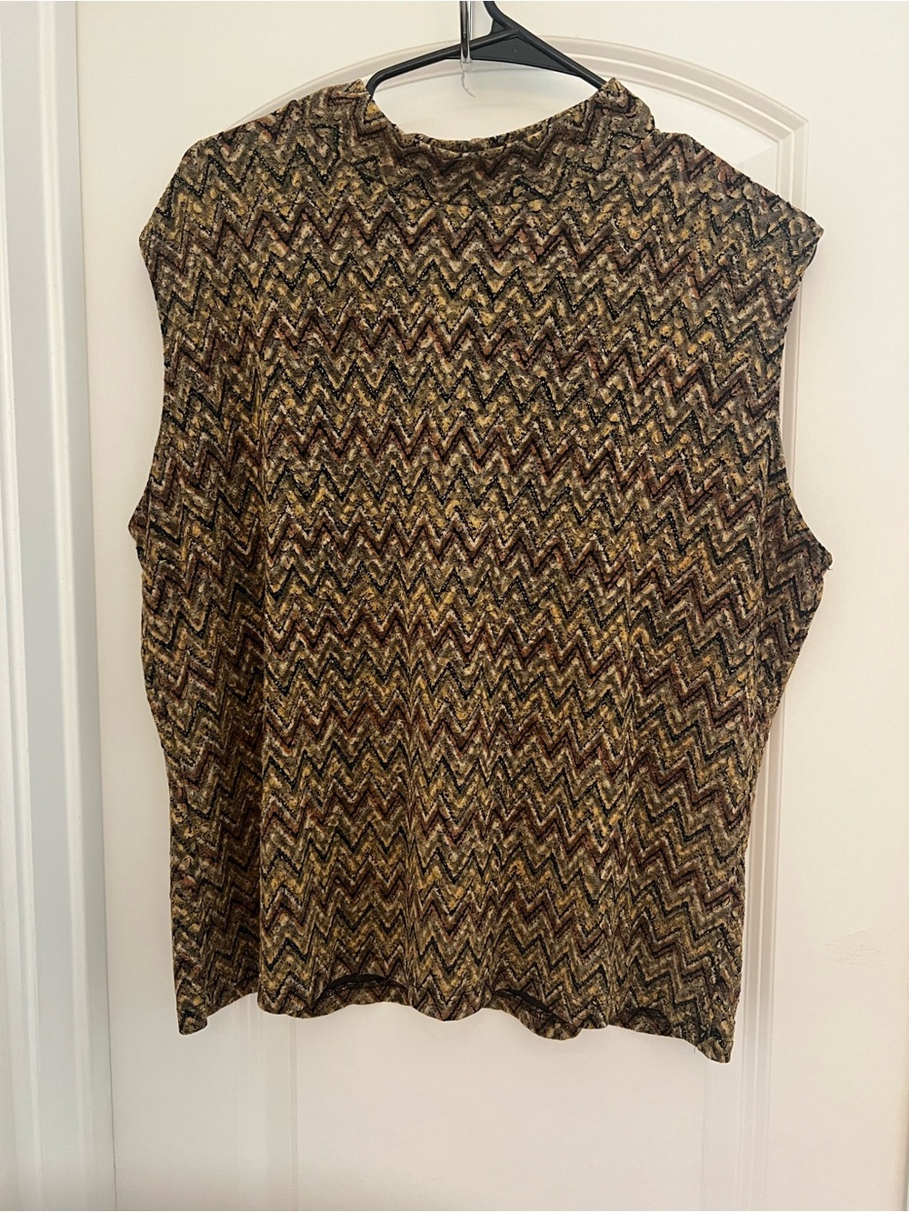 DressBarn Women’s 2X Brown Black Gold Zigzag Print Sleeveless Top